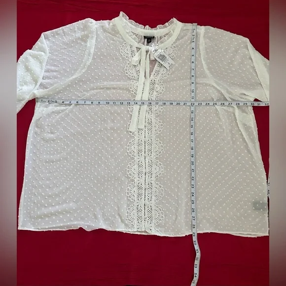 Torrid Women’s Chiffon Clip Dot Ruffle Neck Tie Front Top Blouse White Size 4X - Picture 10 of 12